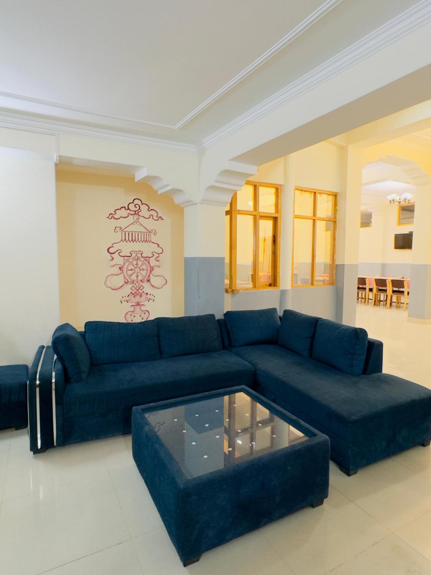 Hotel Dimbir Regency Leh Ngoại thất bức ảnh