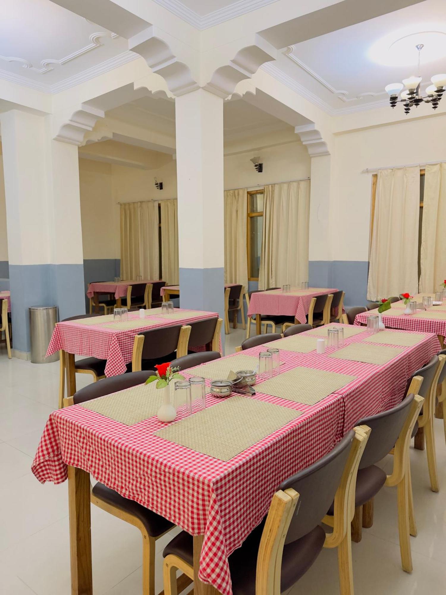 Hotel Dimbir Regency Leh Ngoại thất bức ảnh